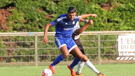Aziz Bouzit (FC Echirolles) rejoint le FC Bourgoin-Jallieu